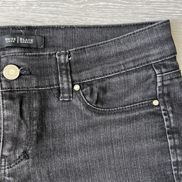 White House Black Market Faded Black Mid-Rise Skinny Jeans | EUC Size XS - Picture 7 of 13